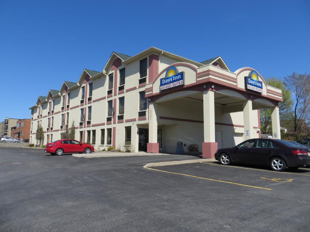 Days Inn By Wyndham Toronto East Lakeview Exterior foto