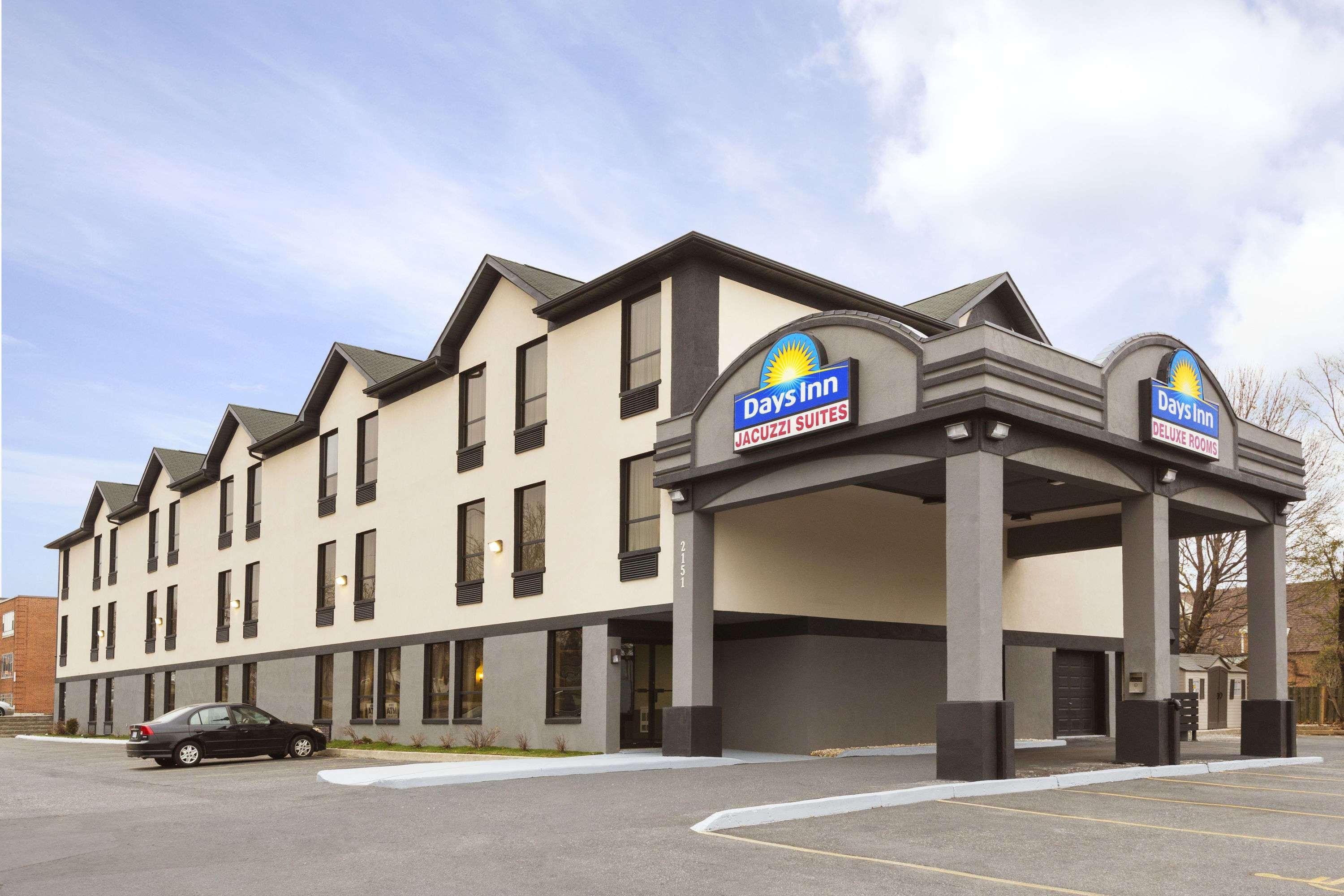 Days Inn By Wyndham Toronto East Lakeview Exterior foto
